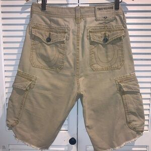 True Religion Cargo Utility military style shorts Men’s size 29 tan